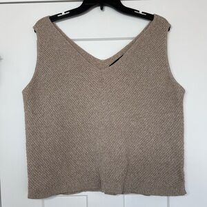 LANE BRYANT SUPER SOFT SLEEVELESS TOP/SWEATER. Camel Color size 18/20